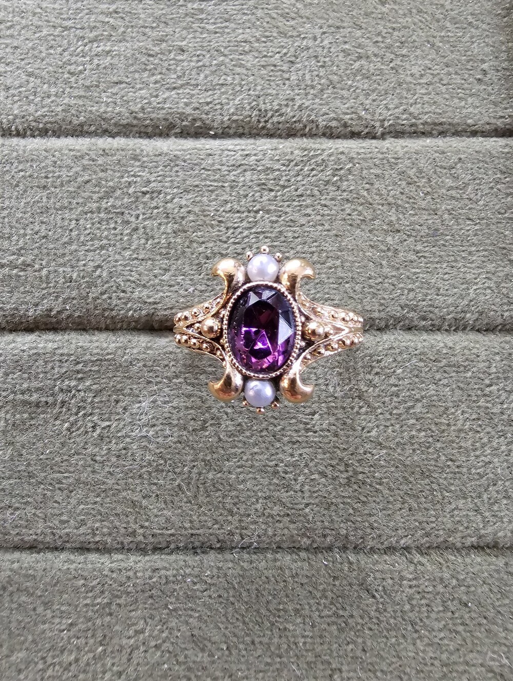 Vintage Avon Ring Size 5.5